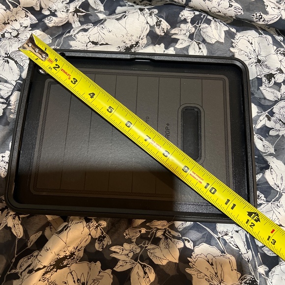OTTERBOX-Defender Series Case for iPad 10th Gen - NWT - Picture 8 of 9